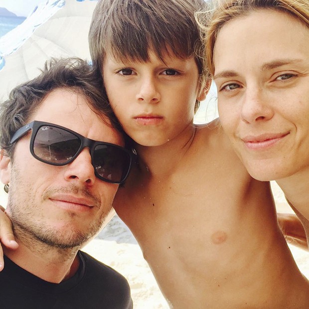 Carolina Dieckmann com José e o marido, Tiago (Foto: Reprodução/Instagram)