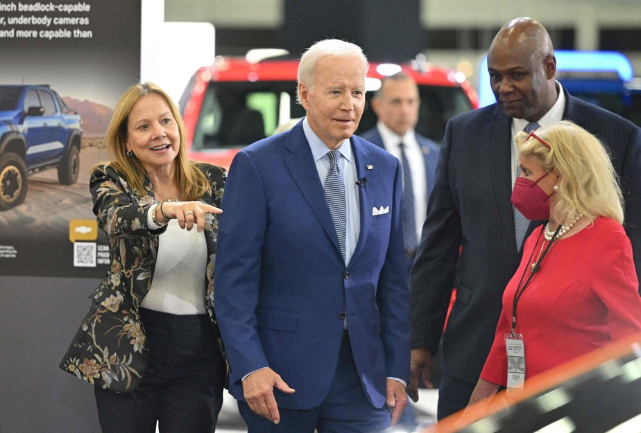 Presidente dos EUA, Joe Biden, durante visita ao Salão do Automóvel de Detroit
