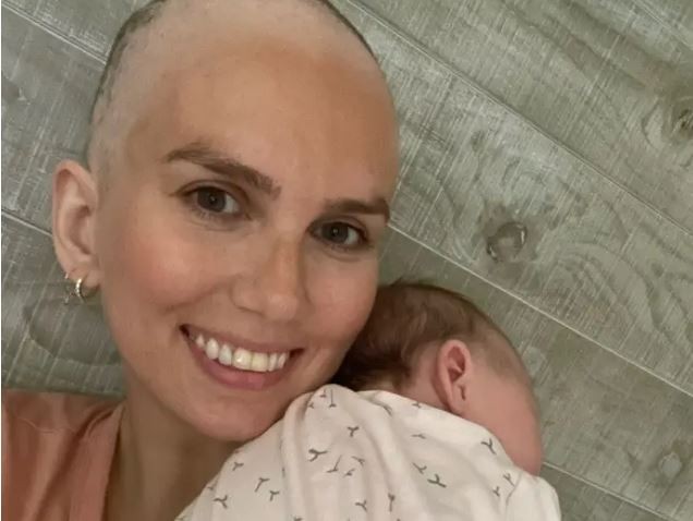 Lindsay começou seu tratamento de quimioterapia em maio de 2022 (Foto: Reprodução/Insider)