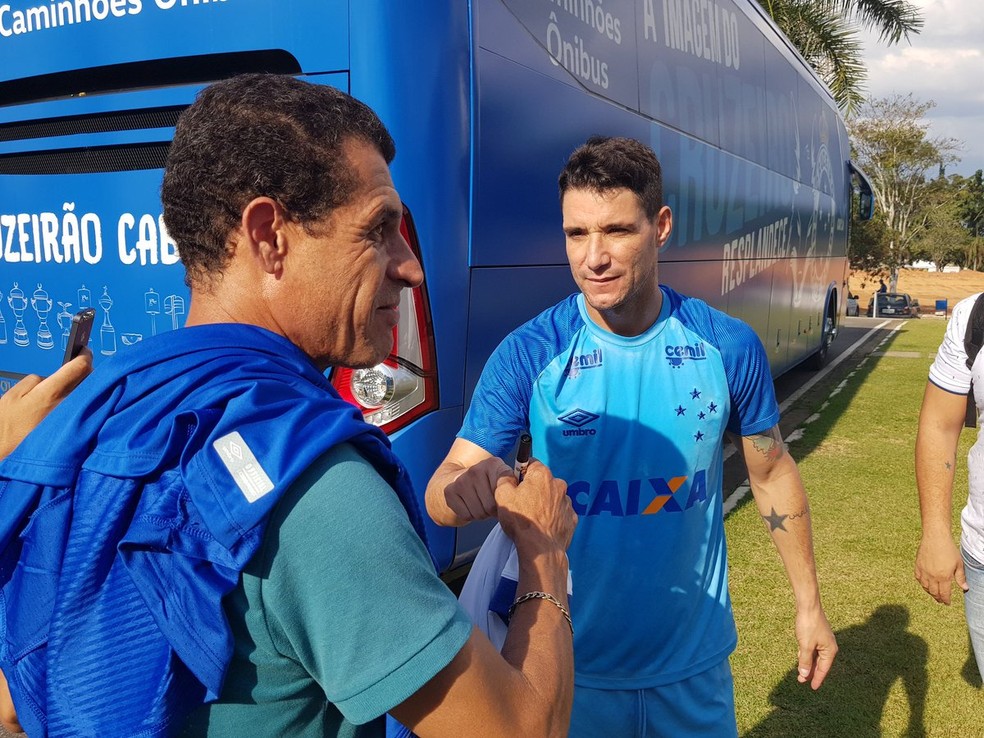 Itair Machado pretende prorrogar o contrato de Thiago Neves com o Cruzeiro — Foto: Diogo Finelli