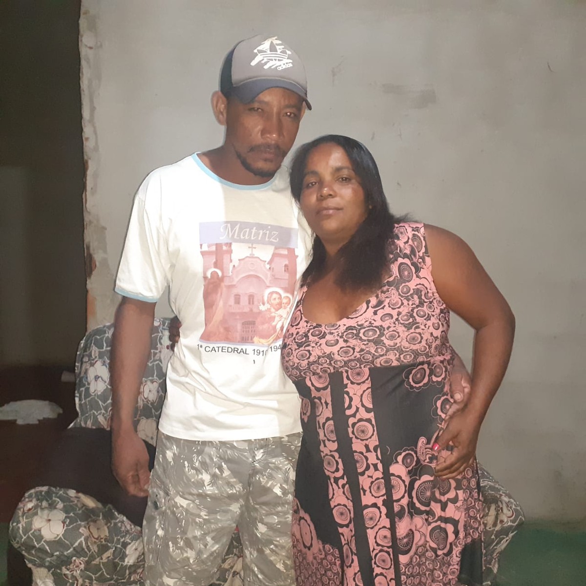Homem mata a esposa com pedaço de madeira e comete suicídio em Ubaí