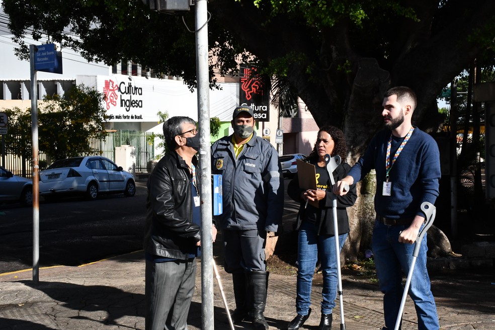 Fiscalização encontrou falhas em botões sonoros para deficientes em semáforos de Presidente Prudente (SP) — Foto: Elisângela Lucca