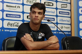De negociável a promovido: zagueiro Rafael Thyere se une a grupo na Serra