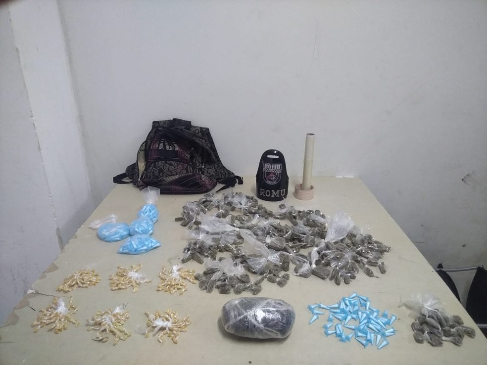 Adolescente é apreendido com mais de mil porções de drogas — Foto: Divulgação/Guarda Municipal de Sorocaba