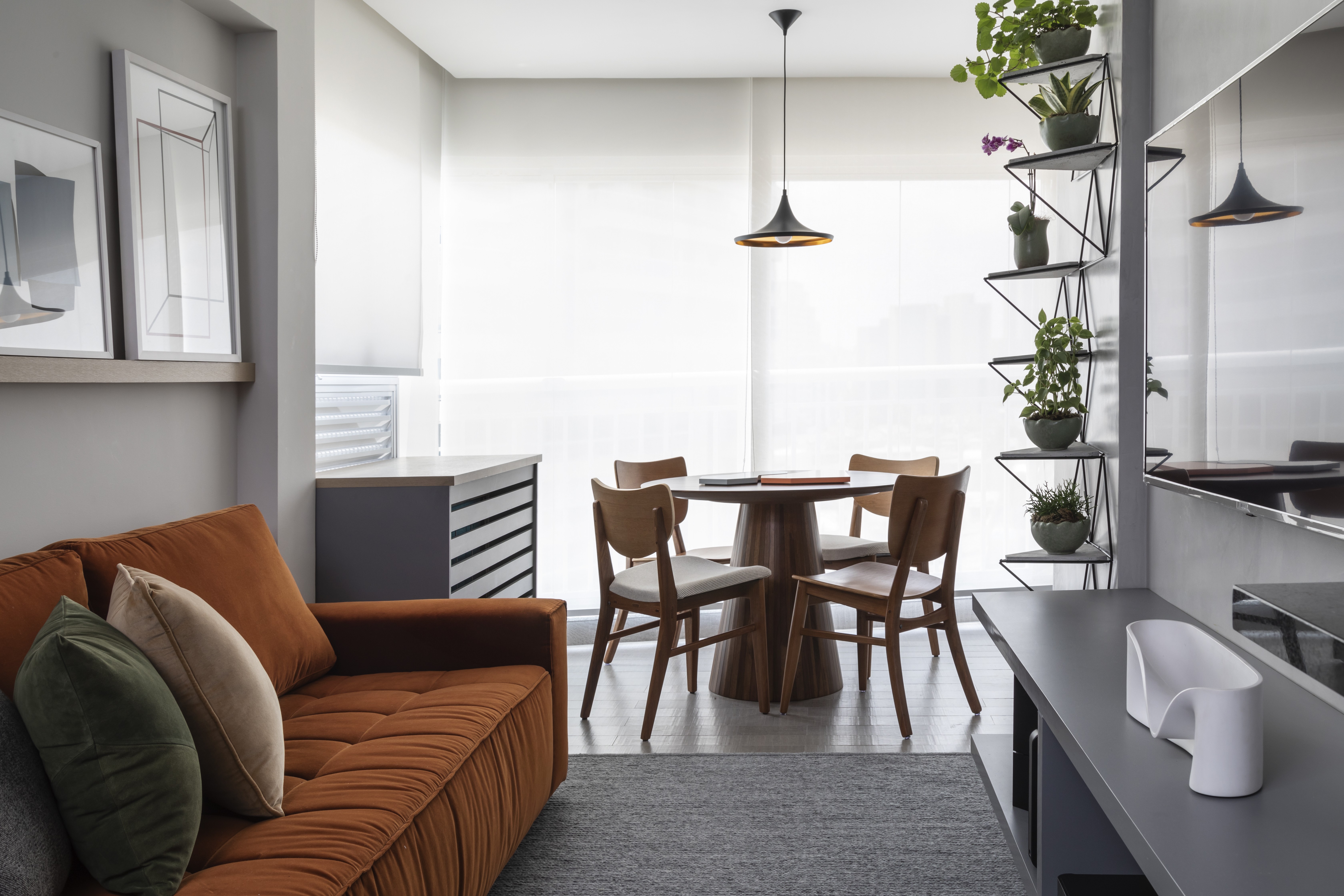 Décor do dia: sala de estar com terraço e jantar integrados (Foto: Evelyn Müller)