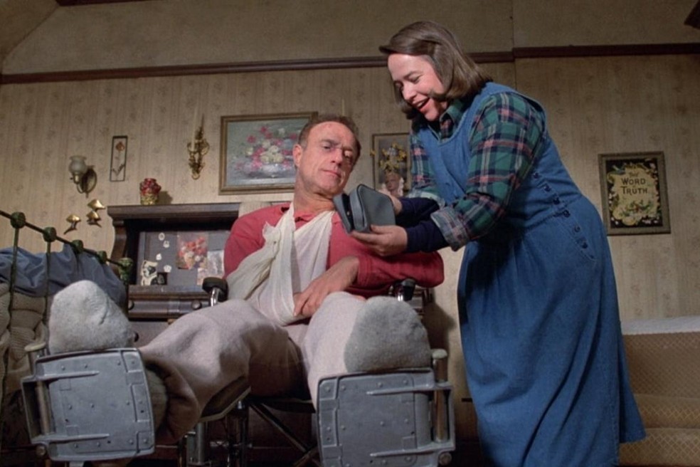 James Caan e Kathy Bates em 'Louca obsess�o' � Foto: Reprodu��o