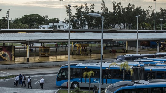 Motorista que bateu em ônibus do BRT terá de pagar o prejuízo público
