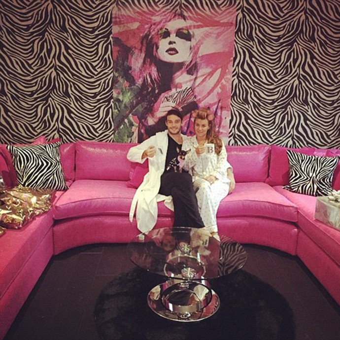 Andy Carroll dá salão de beleza particular para a noiva (Foto: Instagram)