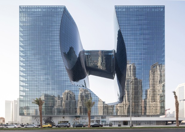 Prédio em forma de cubo com vão no meio é novidade de Zaha Hadid (Foto: Divulgação)