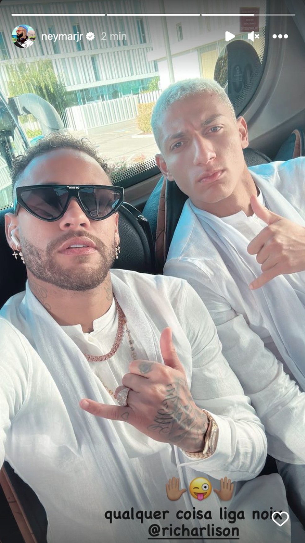 Neymar publica stories ao lado de Richarlison na saída da Seleção do CT da Juventus — Foto: Reprodução / Instagram