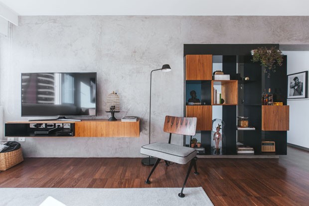 Apartamento rústico tem cores e mobiliário moderno (Foto: Divulgação)