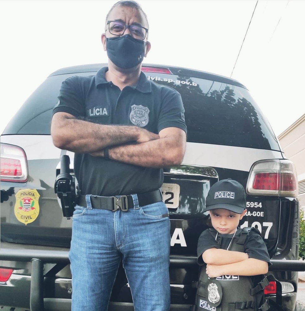 Garoto ganha festa de aniversário com tema da Polícia Civil — Foto: Polícia Civil 
