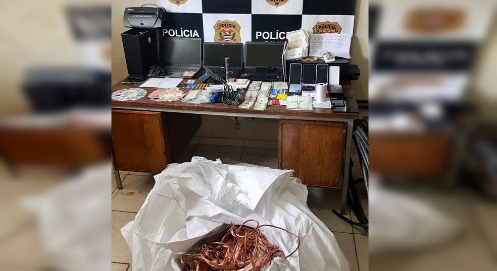 Operação apreendeu grande quantidade de fios de cobre — Foto:  Polícia Civil/Divulgação