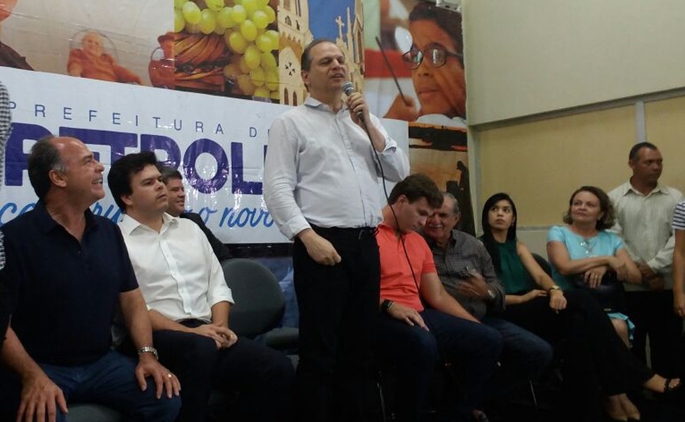Ricardo Barros em Petrolina (Foto: Clédiston Ancelmo/ TV Grande Rio)