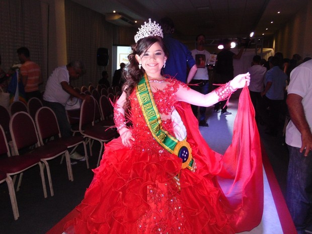 Mini Miss Brasil saiu da UTI (Foto: Arquivo pessoal)