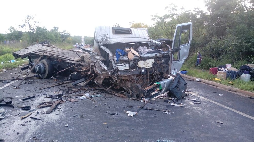 Sete  veículos se envolveram no acidente (Foto: Samu/ Divulgação)