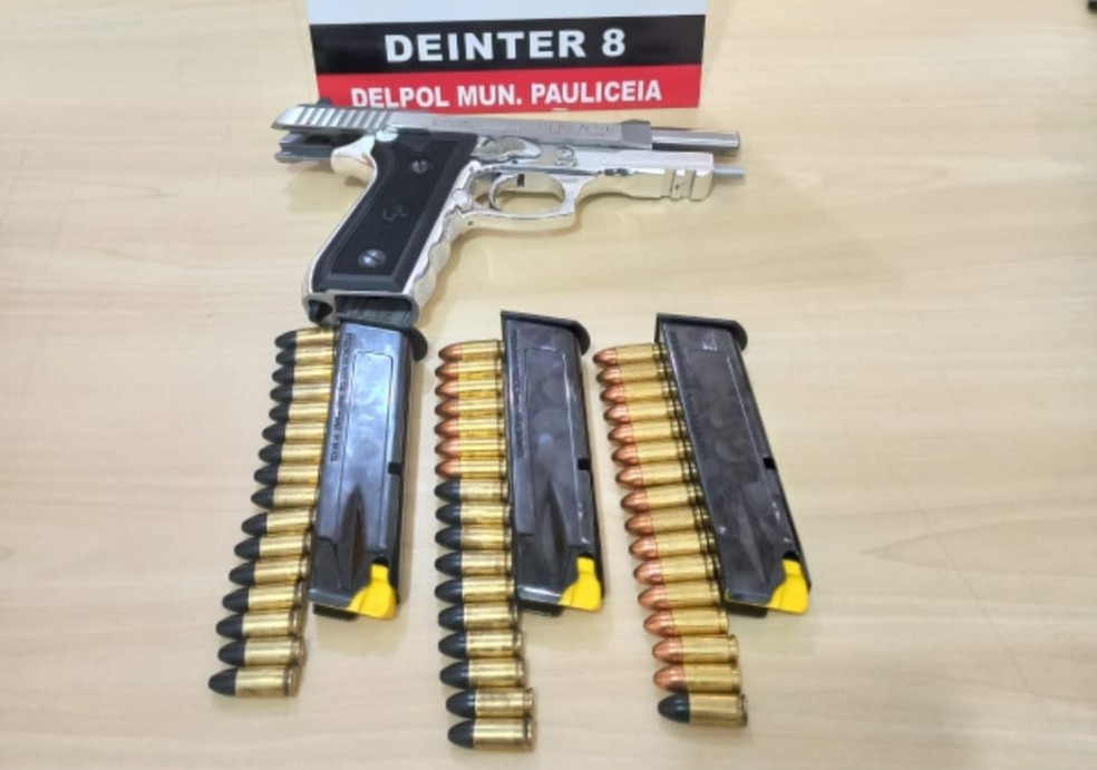 Polícia Civil prende pai de suspeito de aplicar golpes por porte ilegal de arma — Foto: Polícia Civil