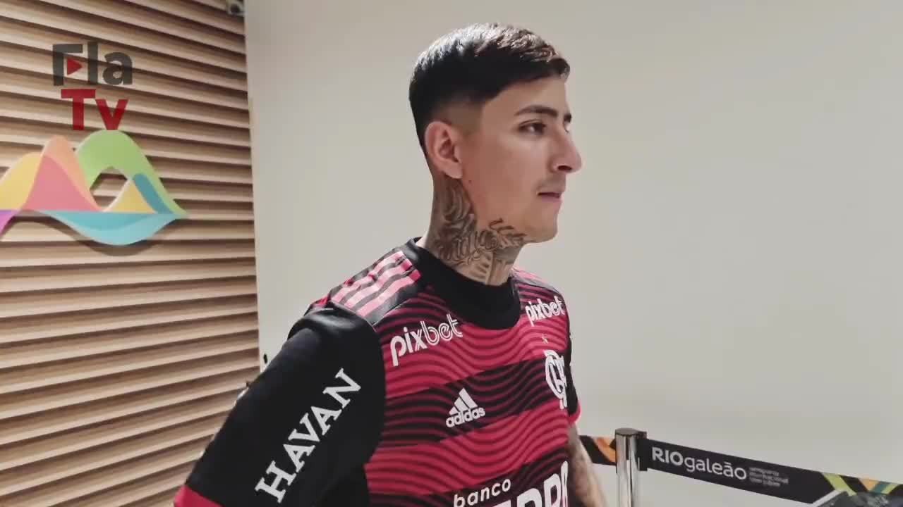 Flamengo anuncia volante chileno Pulgar