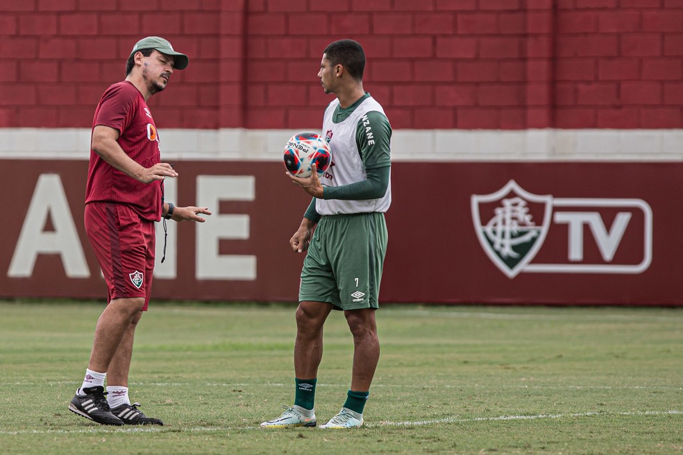 Fernando Diniz e André no treino do Fluminense — Foto: Marcelo Gonçalves / Fluminense FC