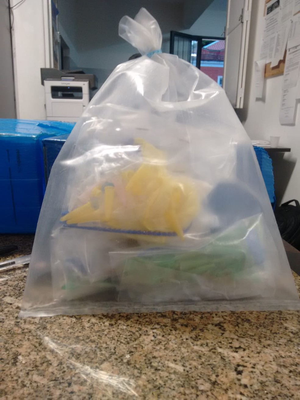 Idoso foi preso vendendo drogas em Itapetininga (SP) â€” Foto: PolÃ­cia Militar/DivulgaÃ§Ã£o