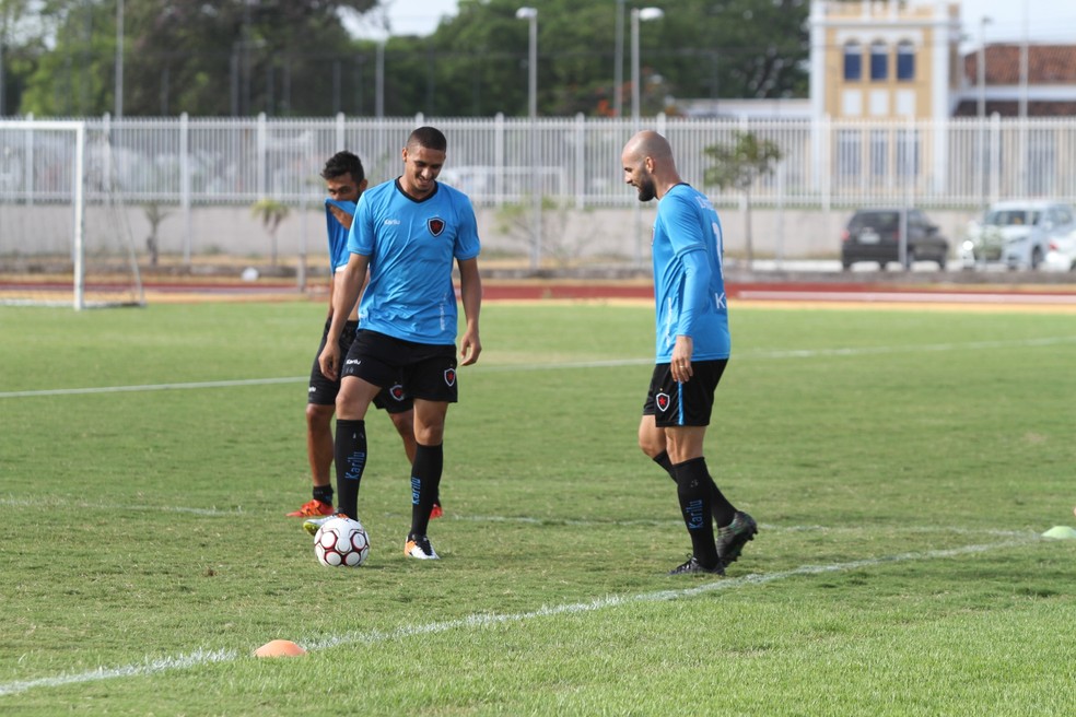 Pelo Belo, Lula e Gladstone vão reeditar a parceria dos tempos de Villa Nova-MG (Foto: Cisco Nobre/GloboEsporte.com)