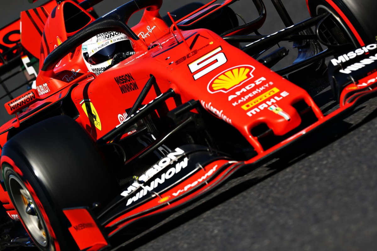 Japanese Gp Ferrari Surprises Discards Mercedes And Secures First Row With Vettel Post Formula 1