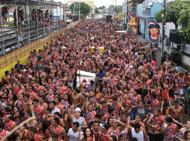 Cinco mil foliões lotaram as ruas de Cametá neste domingo (10). (Foto: Rodolfo Oliveira/Ag. Pará)