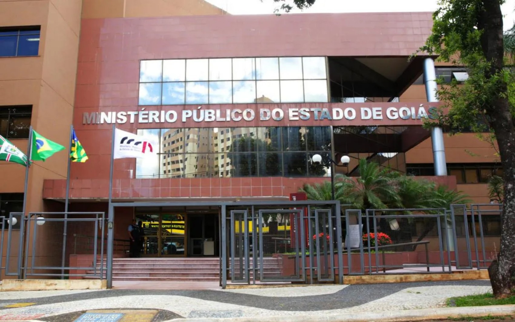 Ministério Público de Goiás divulga concurso para nível fundamental com salário inicial de quase R$ 4 mil
