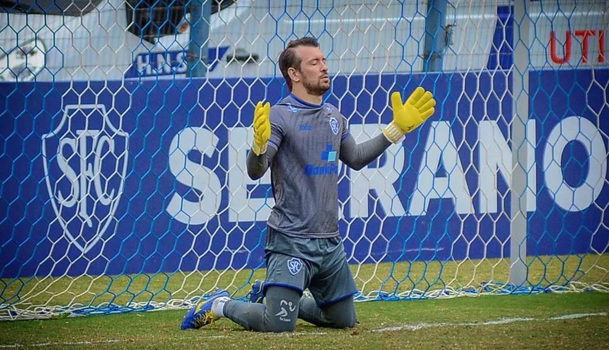 Goleiro Felipe Rocha passa por cirurgia no joelho e não defende mais o ...