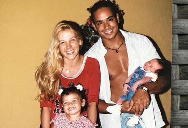 Carla Perez, Xanddy e os filhos, Victor Alexandre e Camilly Victória (Foto: Reprodução/Instagram)