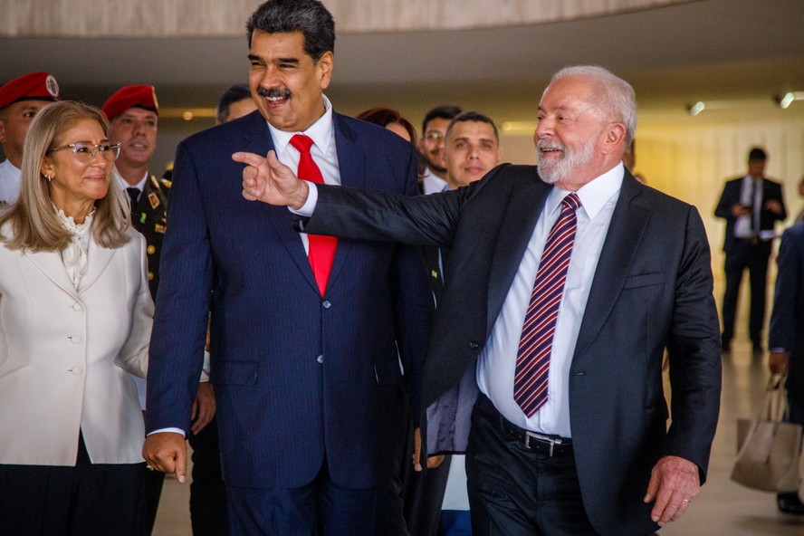 Lula e o presidente da Venezuela, Nicolás Maduro, no Palácio Itamaraty
