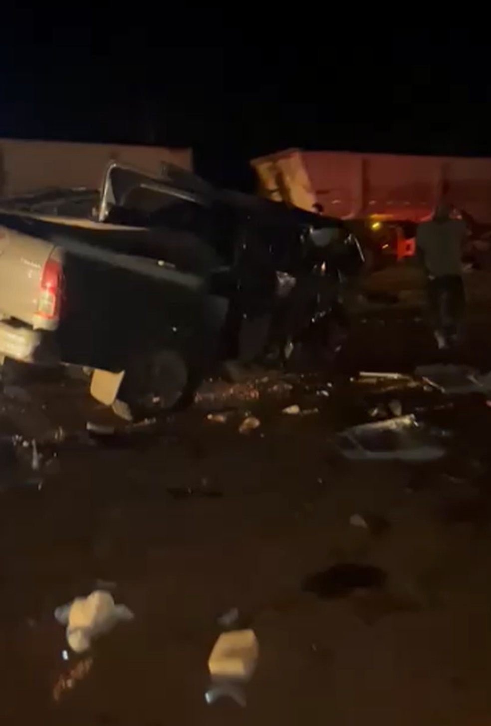 Acidente entre duas caminhonetes deixa três pessoas mortas e cinco feridas em Sinop (MT) — Foto: Reprodução