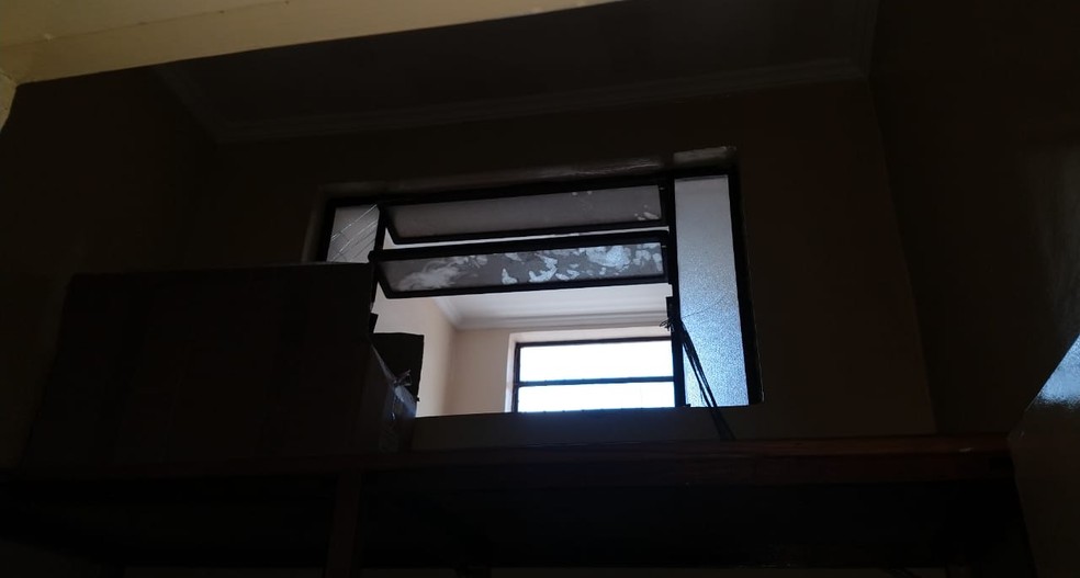 Segundo a polícia, homem fugiu levando cerca de R$ 3 mil em São Manuel — Foto: Guarda Municipal/Divulgação