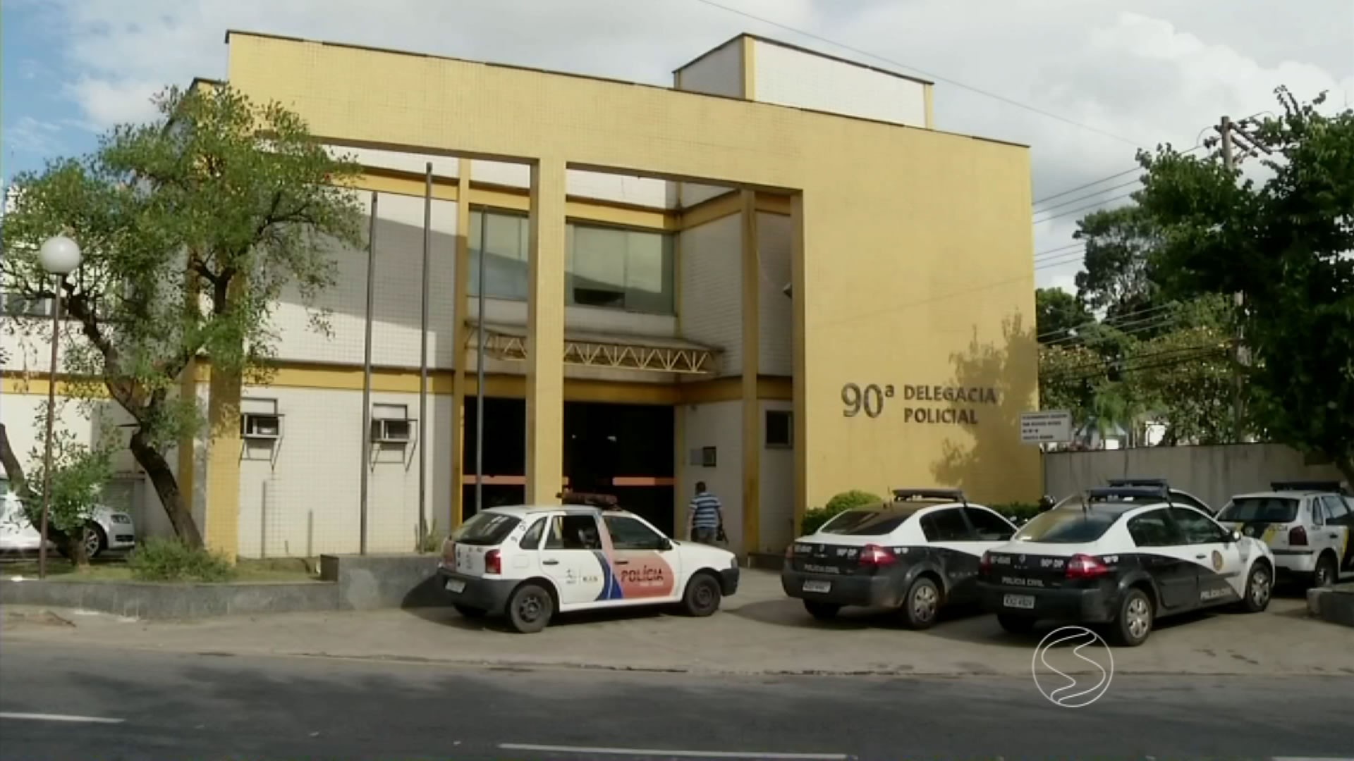 Homem é flagrado com drogas após tentar fugir da PM em Barra Mansa