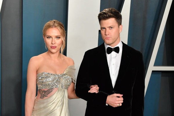 Scarlett Johansson and Colin Jost (Photo: Getty Images)