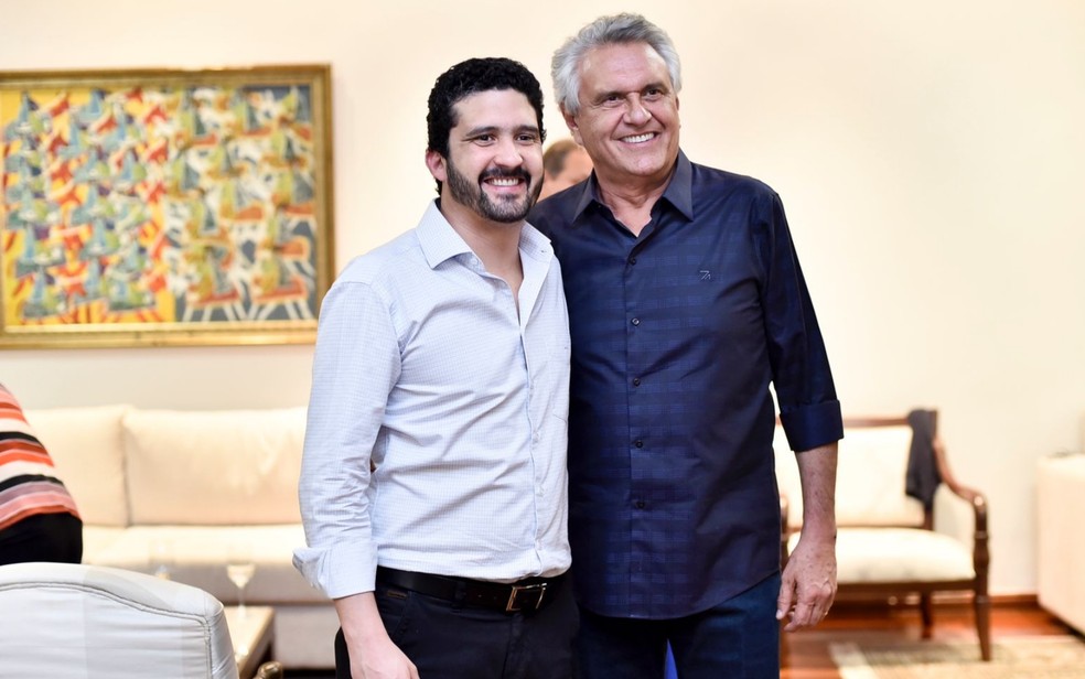 Ronaldo Caiado Filho e o pai, Ronaldo Caiado, em Goinia, Gois  Foto: Divulgao/Governo de Gois