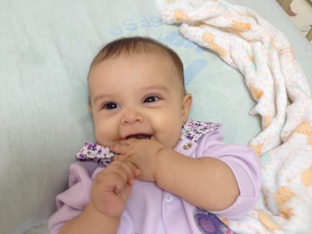 Melanie, de apenas sete meses, foi diagnosticada com leucemia rara (Foto: Divulgação/Arquivo Pessoal)