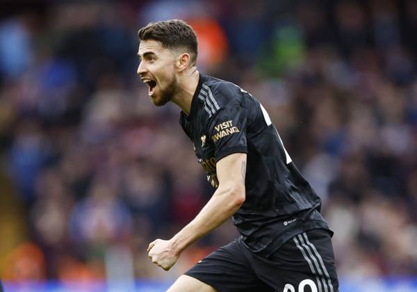 Negociação em Andamento: Flamengo busca contratação de Jorginho para reforçar time.