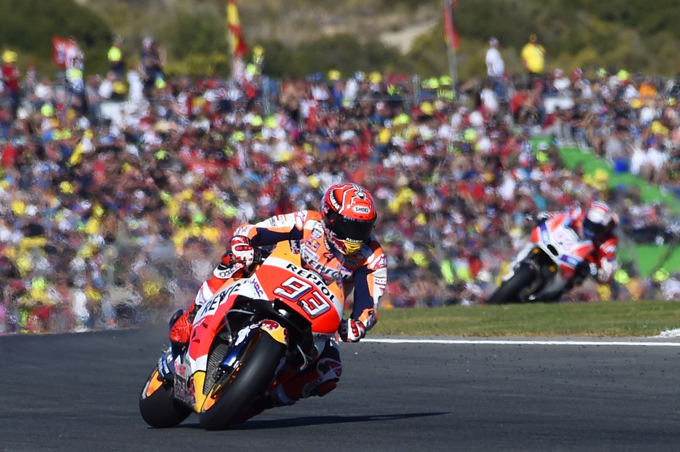 Marc Márquez na MotoGP em Valencia (Foto: JOSE JORDAN / AFP)