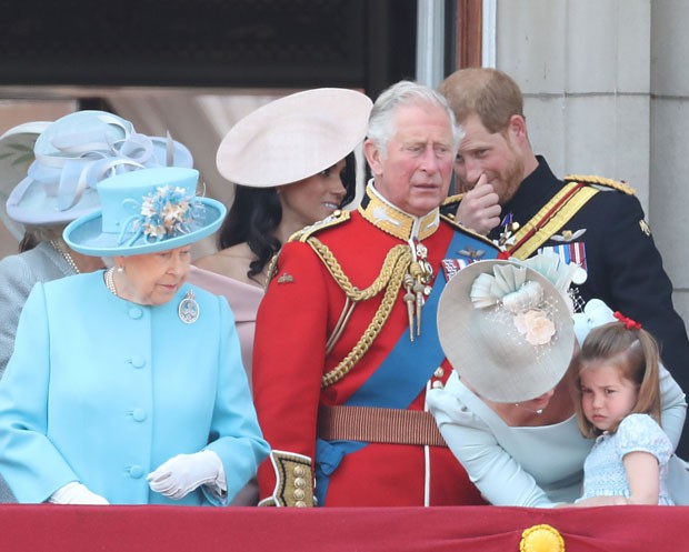 Meghan Markle e Harry com família real no aniversário da rainha Elizabeth II (Foto: Getty Images)