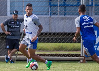 Grêmio fecha preparação para jogo das quartas e terá Barrios como opção