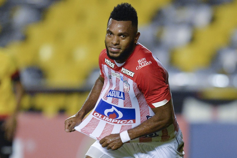 Miguel Borja comemora gol pelo Junior de Barranquilla — Foto: Conmebol