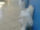 Esposa de paciente flagra lixo acumulado em hospital de Campos