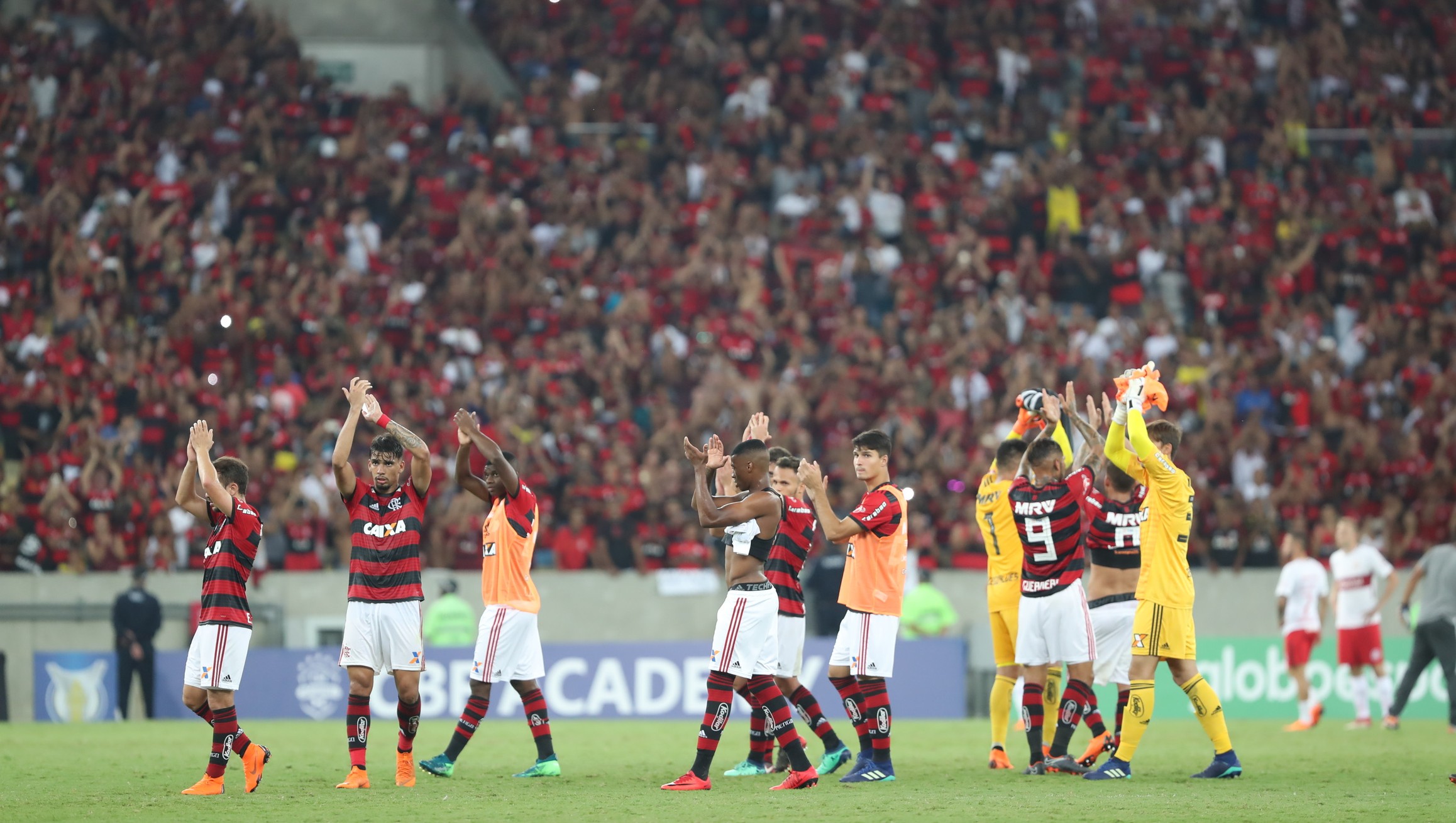 Veja seis motivos que explicam a evolução defensiva do Fla