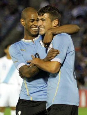 Cruzeirenses torcem pelo Chile para contar com Arrascaeta no domingo