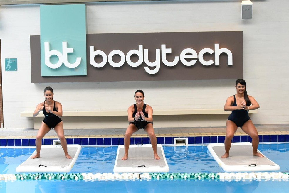 Exercicios Na Piscina Atividades Para Queimar Calorias Na Agua Treinos Ge