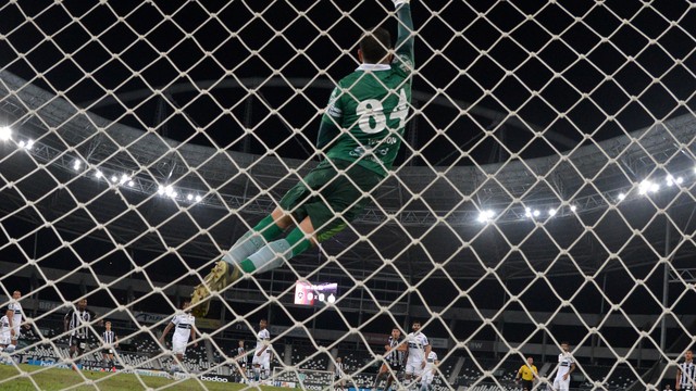 Wilson defende chutaço de Honda