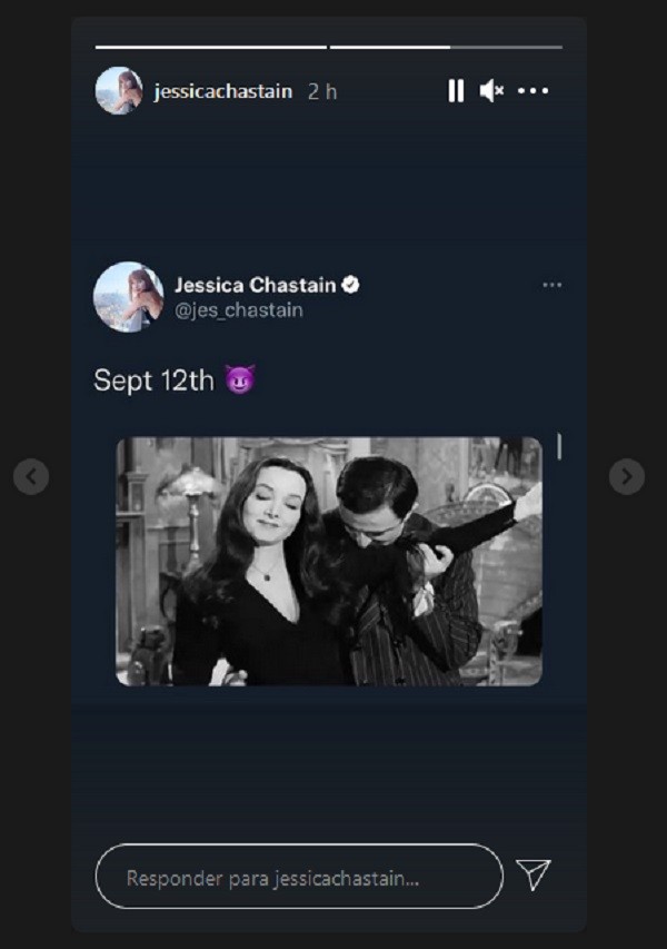 O post de Jessica Chastain fazendo graça com a cheirada dada por Oscar Isaac em sua axila (Foto: Instagram)