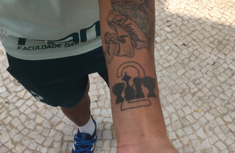 Lateral-direito se destaca como ladrão de bolas e espera tatuar taça pelo Palmeiras