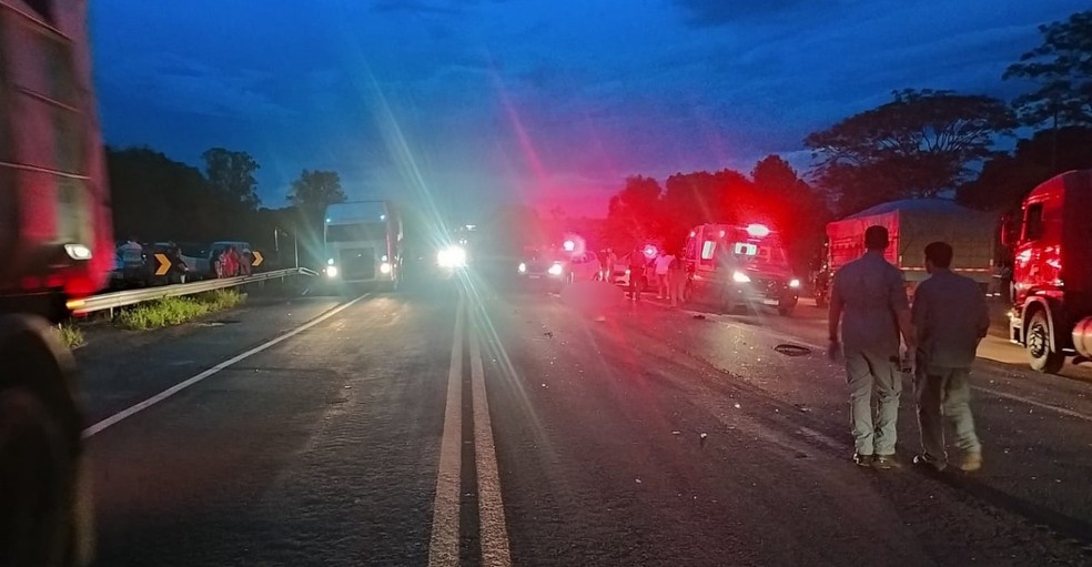 Acidente foi na Rodovia José Jacinto de Medeiros (SP-483), km 8,6, nesta quinta-feira (25) — Foto: Polícia Rodoviária